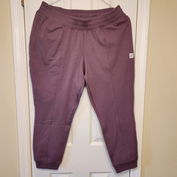 We Wander Joggers Size 1X - Picture 2 of 11
